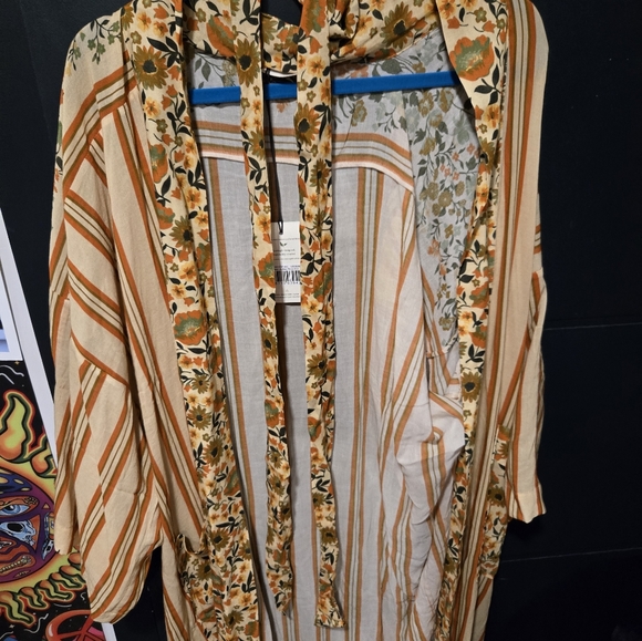 Spell Impala lily robe exclusive to free people. Size M/L NWT - Picture 3 of 12